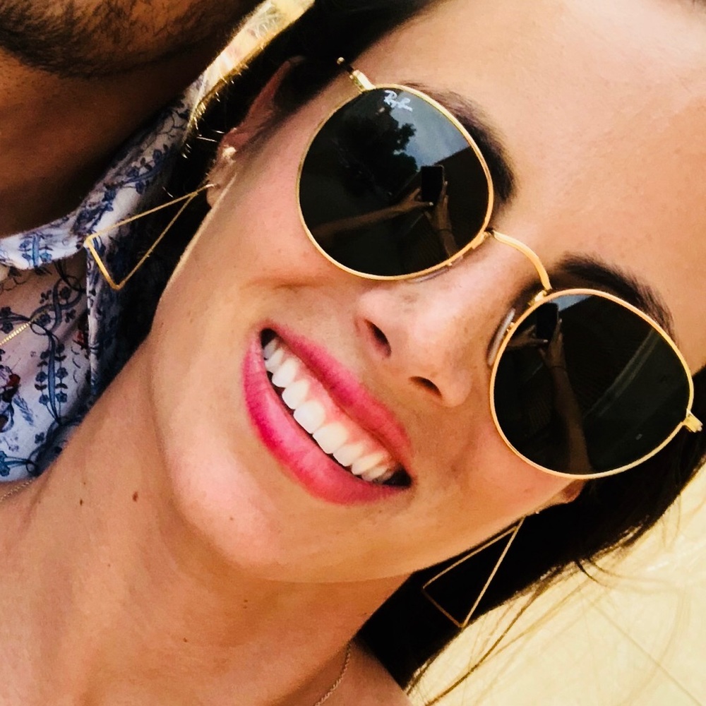 Meet your Posher, Isabel